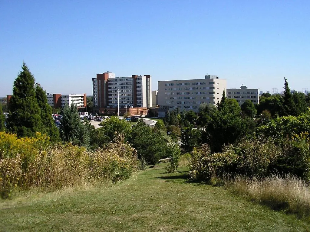 Humber College North Campus Residence Brampton 2*,