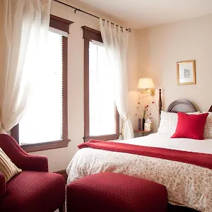 Homestead House **** Hamilton
